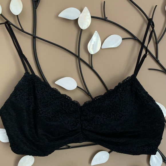 Black Lace Bralette - Picture 1 of 7